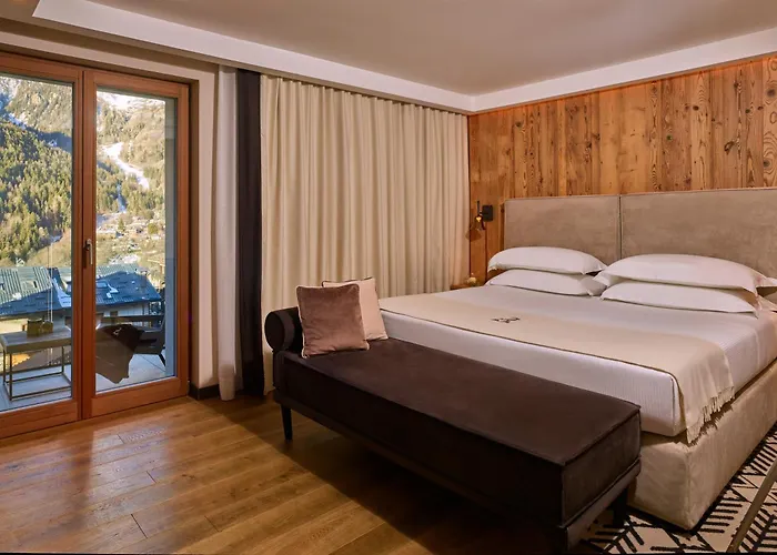 Le Massif Hotel & Lodge Courmayeur The Leading Hotels Of The World